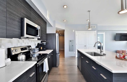 Downtown Columbus Apartment | The South Campus Suite