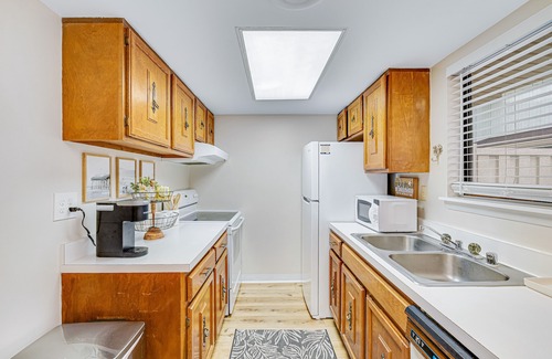 North Ocean City Condo | Updated coastal getaway with pool - walk to beach, dining, shops & entertainment