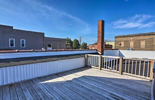 Lorain Apartment | Updated Lake Erie Home ~ 34 Mi to Cedar Point!
