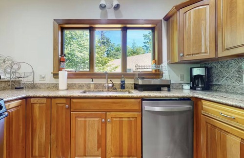 Ludlow House | Vermont Serenity By Okemo 5 Bedroom Home