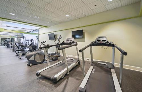 Killington House | Woods V17 2-Bed & Loft with Fireplace, whirlpool tub, and sports center