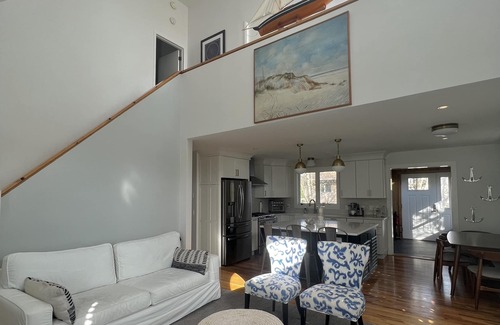 Montauk House | Your home away from home! Recently renovated and close to Ditch, Downs and Town!