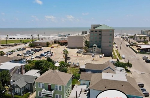 San Jacinto Apartment | 1.5 blks to beach. Pet friendly unit close to cruise terminal/local attractions