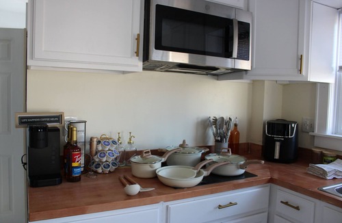 Manchester Apartment | 1 Bedroom Apartment 1.5 Miles from Downtown Manchester NH