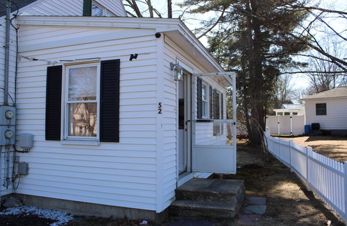 Manchester Apartment | 1 Bedroom Apartment 1.5 Miles from Downtown Manchester NH