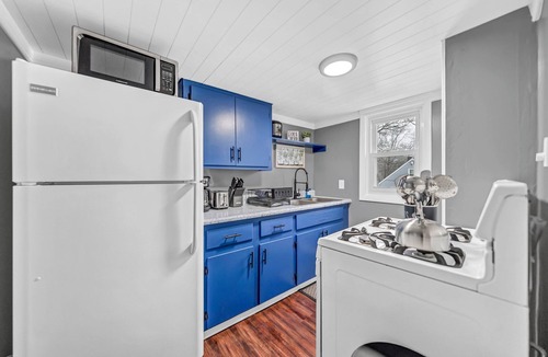Athol Springs Apartment | 10 minutes to Bills Stadium + Free Parking
