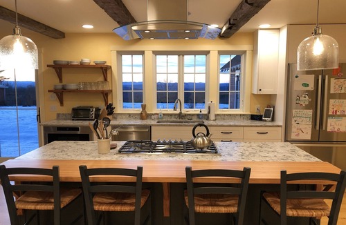 Enfield House | 100 Acres of Privacy & 50-Mile Views