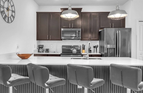 Four Corners Villa | 1010 SS - Modern Comfort Oasis