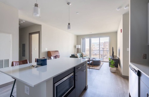 Burlington Apartment | 102 m² Apartment ∙ 2 bedrooms ∙ 4 guests