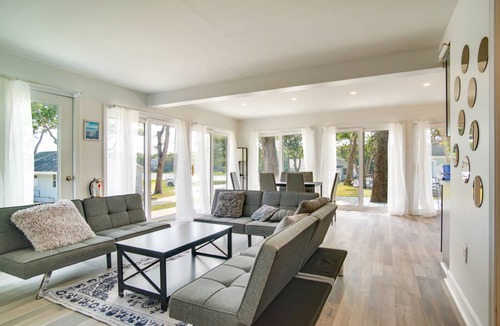 Seconsett Island Cottage | 102 m² Cabin ∙ 4 bedrooms ∙ 19 guests