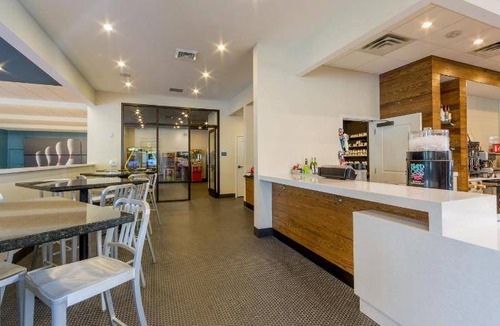Williamsburg Hotel | 102 m² Hotel ∙ 2 bedrooms ∙ 127 guests