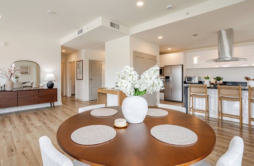 Central Business District Condo | 1025 Luxe 2BR Waterfront District Close to Downtown & WWU