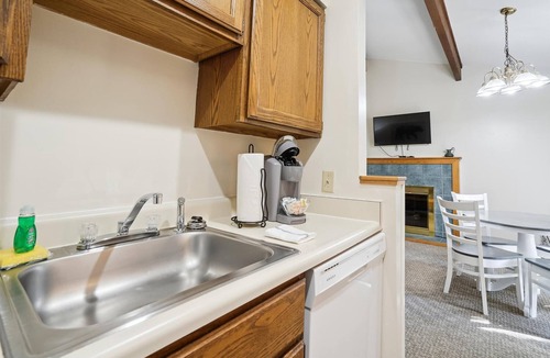 West Bridgewater Apartment | 103 Deluxe One bedroom Queen Suite w/outdoor heated pool