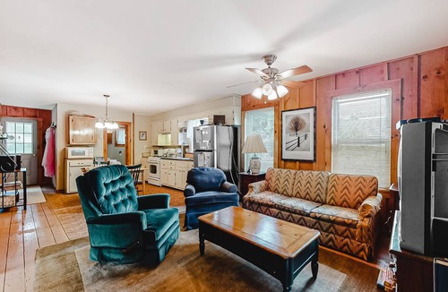Poultney Cottage | 104 m² Cabin ∙ 2 bedrooms ∙ 6 guests