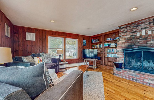 South Sanford House | 107 m² House ∙ 2 bedrooms ∙ 4 guests