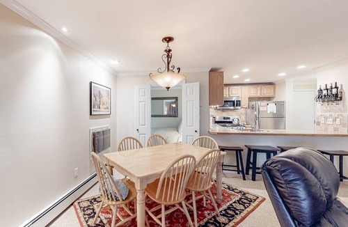 Ludlow Condo | 112 m² Condo ∙ 3 bedrooms ∙ 8 guests