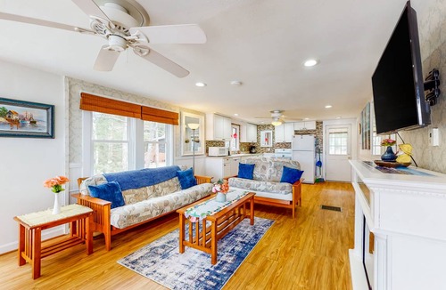 South Sanford House | 112 m² House ∙ 3 bedrooms ∙ 8 guests