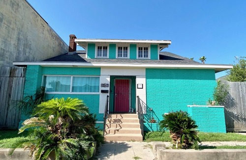 San Jacinto House | 12-Bedroom Home with Private Pool & Large Yard, About Half Mile to Beach
