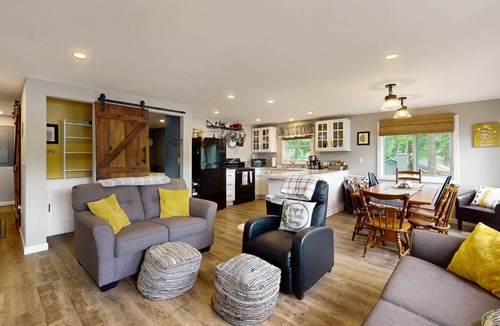 Castleton House | 123 m² House ∙ 4 bedrooms ∙ 8 guests