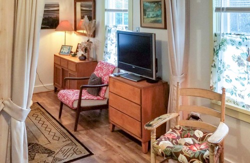 Northfield Cottage | 125 m² Cabin ∙ 2 bedrooms ∙ 2 guests