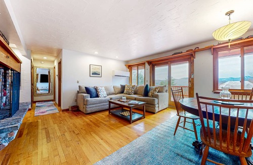 Pittsfield House | 125 m² House ∙ 4 bedrooms ∙ 7 guests