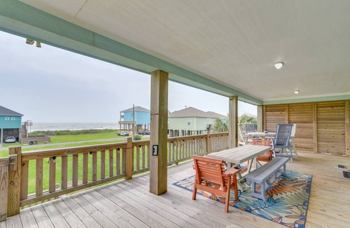 Crystal Beach House | 126 m² House ∙ 3 bedrooms ∙ 12 guests