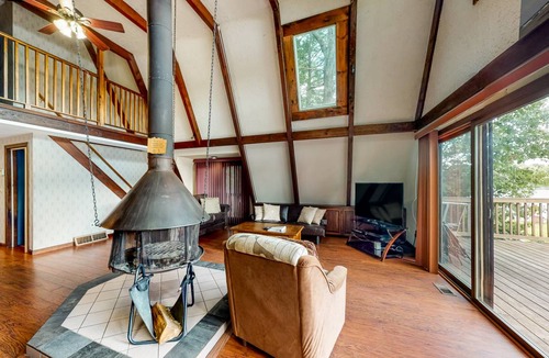 Barnstead House | 130 m² House ∙ 3 bedrooms ∙ 8 guests