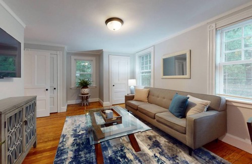 Hunnewell Hill Apartment | 139 m² Apartment ∙ 3 bedrooms ∙ 6 guests