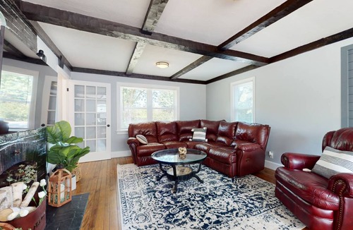 Foxboro House | 149 m² House ∙ 3 bedrooms ∙ 9 guests