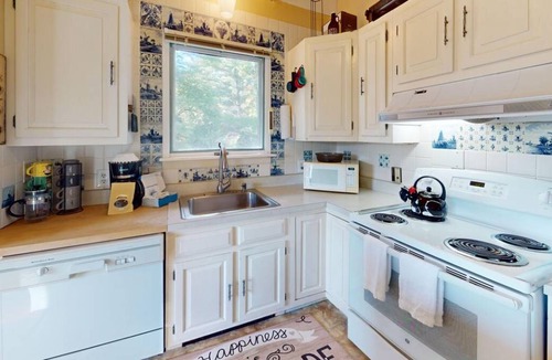 Pittsfield House | 149 m² House ∙ 4 bedrooms ∙ 11 guests