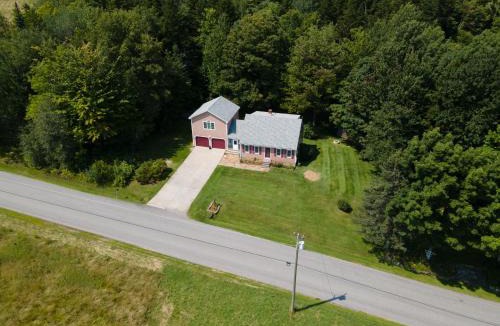 Whitingham House | 14mi to Mt. Snow! Arcade, Private Suite, King Bed!
