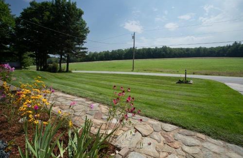 Whitingham House | 14mi to Mt. Snow! Arcade, Private Suite, King Bed!