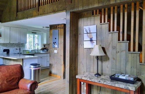 Franconia House | 157SL Peaceful Franconia Notch forest retreat near Cannon; privacy, and comfort - Dog Friendly!