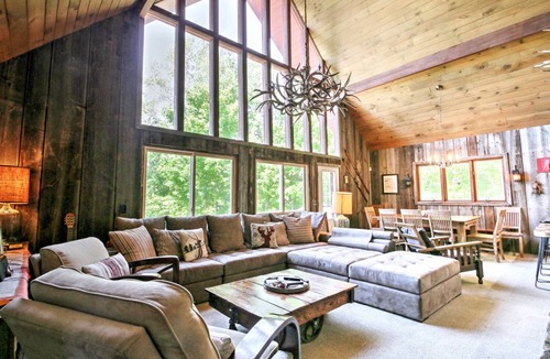 East Burke House | 167 m² House ∙ 4 bedrooms ∙ 10 guests