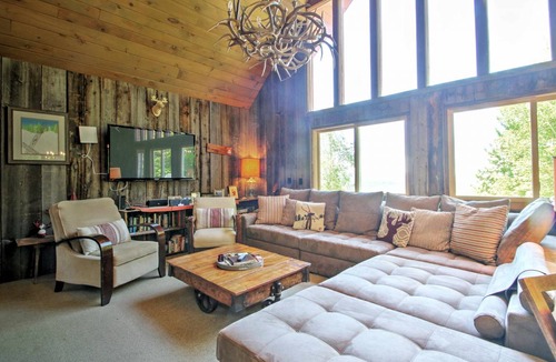 East Burke House | 167 m² House ∙ 4 bedrooms ∙ 10 guests