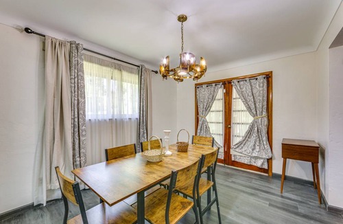 Monroeville House | 167 m² House ∙ 4 bedrooms ∙ 8 guests