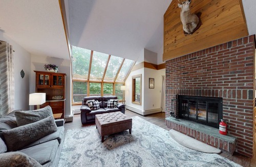 Ludlow Condo | 171 m² Condo ∙ 3 bedrooms ∙ 6 guests
