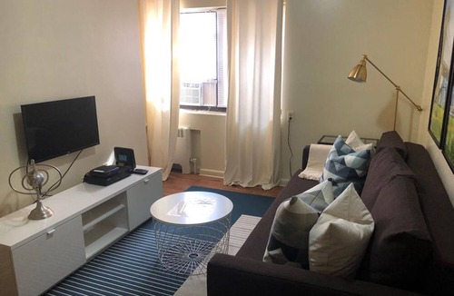 Industry Apartment | 1721 4J · NYC Gateaway-20min to NYC/parking available