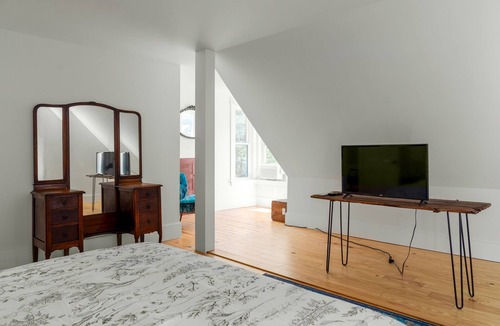Williamstown Other | 1875 Modern Renovated 7 Acres with Post & Beam Barn and Charm - Close to Skiing