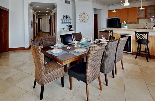 San Jacinto Condo | 195 m² Condo ∙ 4 bedrooms ∙ 10 guests