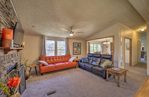 Spruce Pine House | 197 m² House ∙ 3 bedrooms ∙ 7 guests