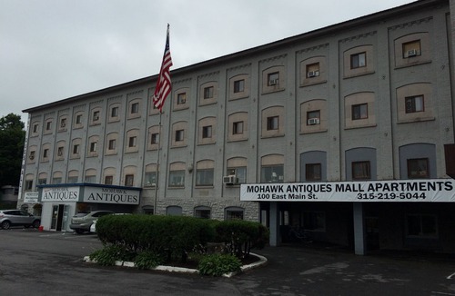 Mohawk Apartment | 1BR FACTORY APT AT THE MOHAWK ANTIQUES MALL/RIGHT OFF EXIT 30 NYS THRUWAY!