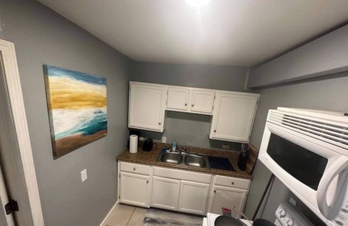 Bay City Apartment | 1BR Retreat: 2 BD Beach & Shops