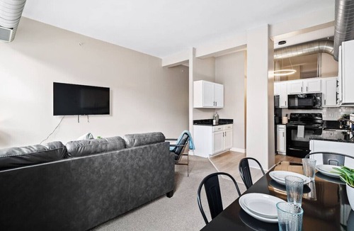 Downtown Cleveland Apartment | 2 BDR Living in the Heart of Downtown CLE