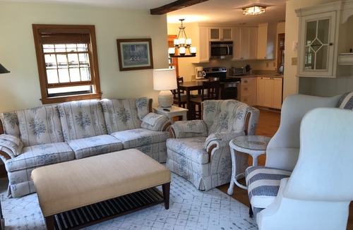 Eel Point Cottage | 2 Bed/2 Bath on 1/4 acre w/fenced yard, short walk to 40th thru rolling dunes.