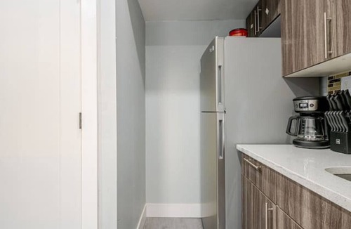 Black Rock Historic District Apartment | 2 Bed Apt in BlackRock by beach