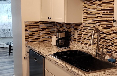 Johnson City Apartment | 2-bedroom apartment with full kitchen, & strong Wi-Fi, near Lourdes, UHS and BU