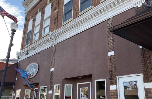 Zumbrota Apartment | 2 bedroom apartment in downtown Zumbrota. Sleeps 4-6.