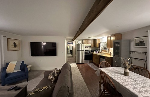 West Bridgewater Apartment | 2 Bedroom with Hot Tub - 1 Minute from Gondola - Skyeship House