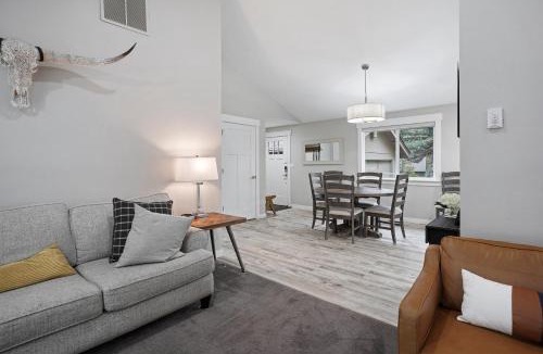 Sunriver House | 2 Killdeer